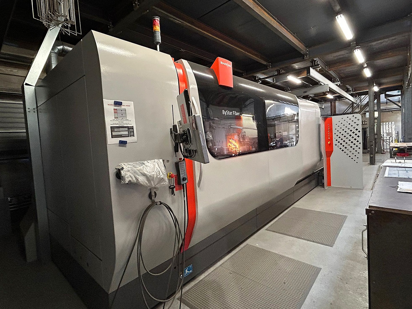 Laserschneidanlage Bystronic ByStar, Abkantpresse und Tafelschere Weinbrenner